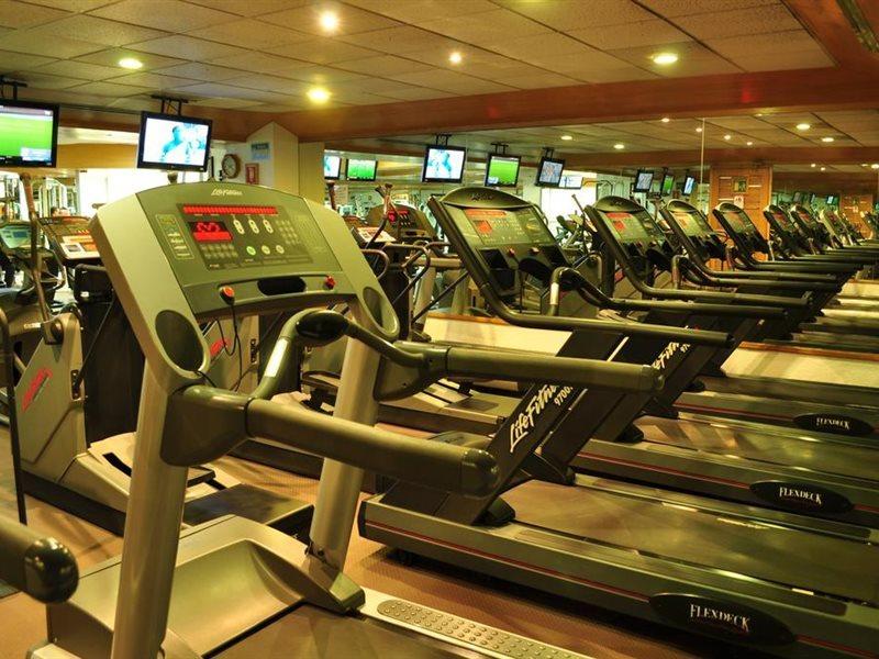 Royal Pedregal Hotel Mexikóváros Kültér fotó A row of treadmills