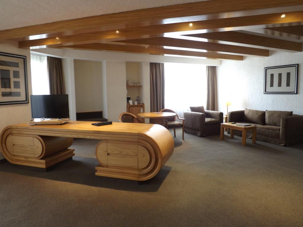 Royal Pedregal Hotel Mexikóváros Kültér fotó The office of the Mayor of the City of Luxembourg