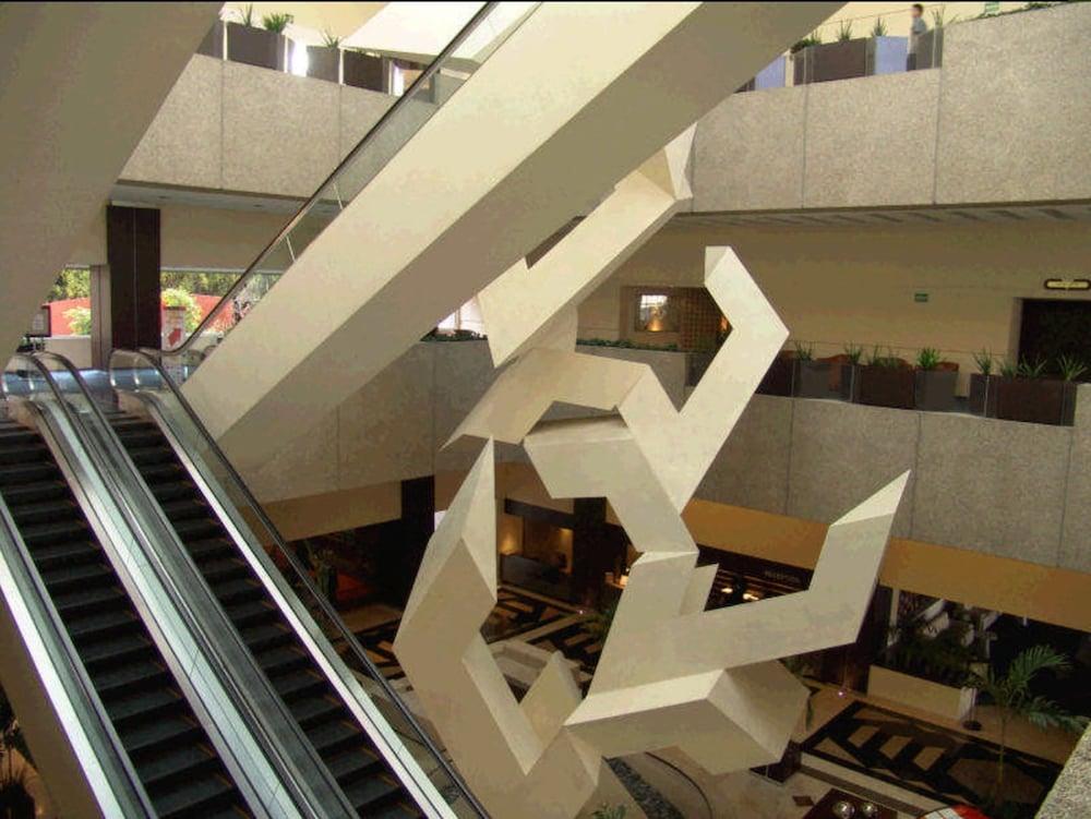 Royal Pedregal Hotel Mexikóváros Kültér fotó The sculpture in 2007