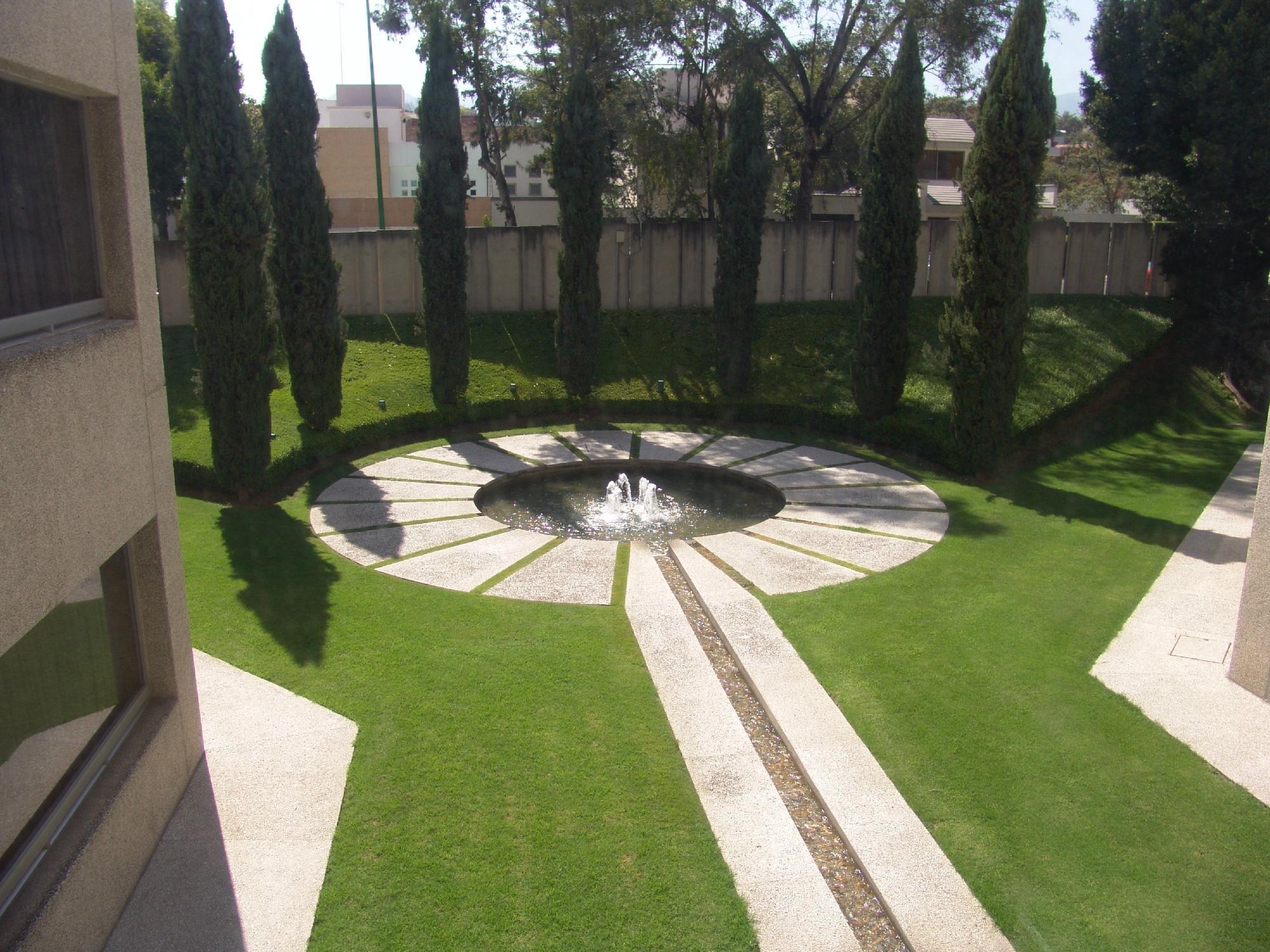 Royal Pedregal Hotel Mexikóváros Kültér fotó Fountain at the center of the campus
