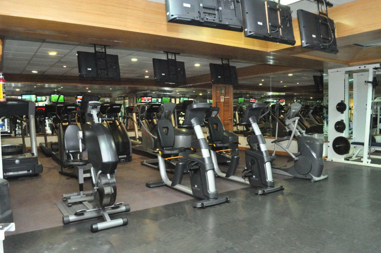 Royal Pedregal Hotel Mexikóváros Kültér fotó A row of ellipticals